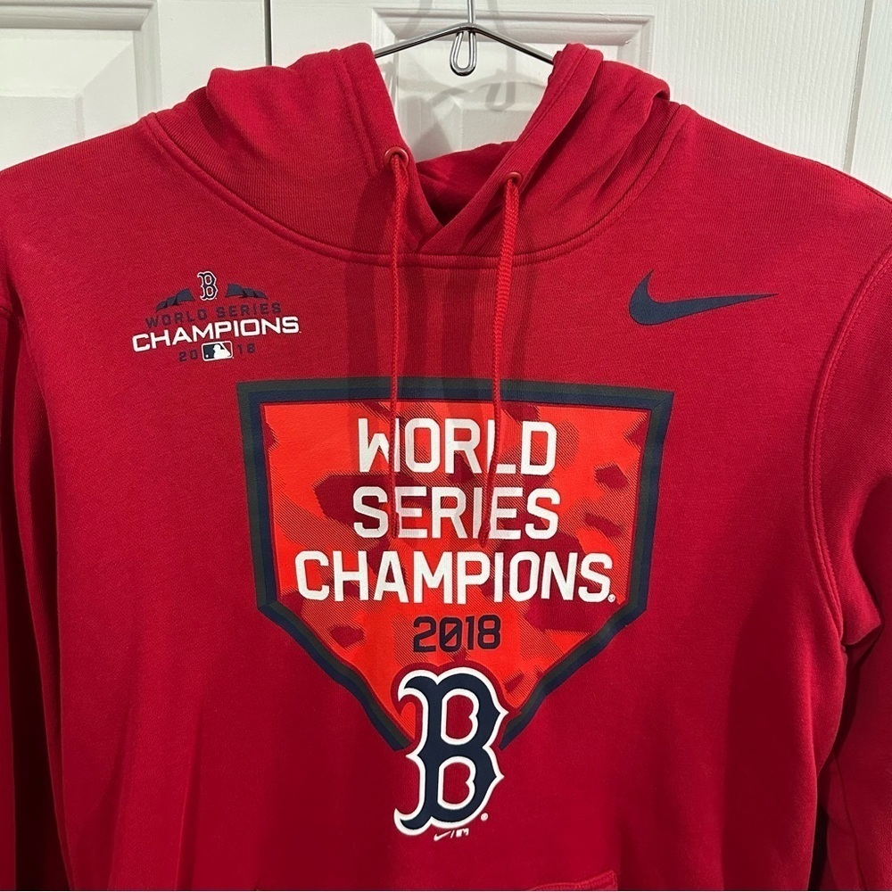 Nike MLB Boston Red Sox 2018 World Series Hoodie - Picture 2 of 6